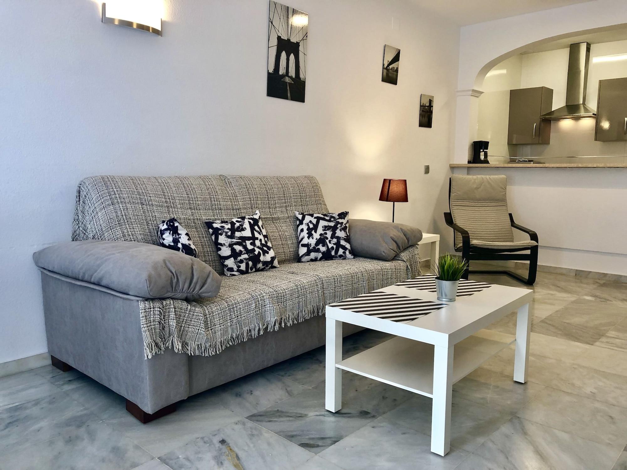Apartamentos Las Rosas De Capistrano Nerja Kültér fotó