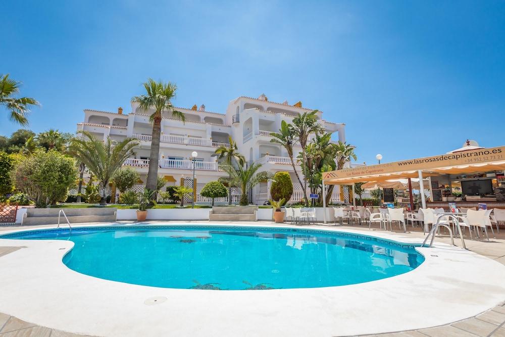 Apartamentos Las Rosas De Capistrano Nerja Kültér fotó