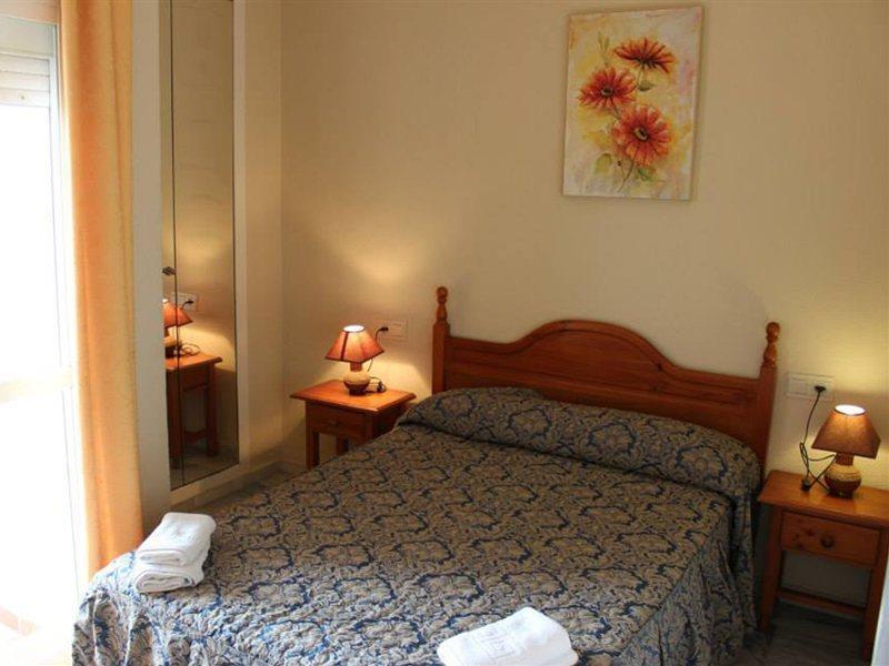 Apartamentos Las Rosas De Capistrano Nerja Kültér fotó